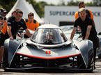 Мика Хаккинен за рулём гиперкара McLaren Solus, фото McLaren Automotive