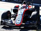 Дженсон Баттон за рулём McLaren MP4-30 на тестах в Хересе