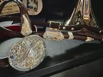Уникальная пряжка, полученная Джиной-Марией Шумахер в подарок от родителей, фото из социальных сетей