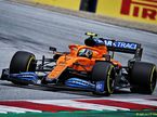 Ландо Норрис на трассе в Шпильберге за рулём McLaren MCL35