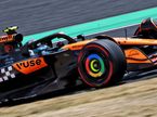 Ландо Норрис за рулём MCL39 на трассе в Сузуке, фото XPB