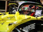 Эстебан Окон за рулём Renault