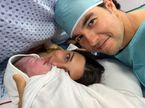 Счастливые родители с новорождённым Эмилио, фото из социальных сетей