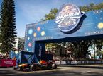 Серхио Перес проводит показательные заезды на улицах родного города, фото Red Bull Racing