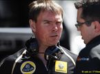 Гоночный директор Lotus Renault GP Алан Пермейн с руководителем команды Эриком Булье
