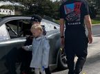 Кими Райкконен и его дети у машины NASCAR, фото команды Trackhouse Racing