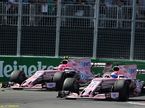 Гонщики Force India ведут борьбу на трассе в Монреале