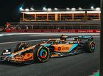 Ландо Норрис за рулём McLaren MCL36 на трассе в Джидде, фото пресс-службы McLaren