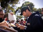 Даниэль Риккардо на встрече с болельщиками в Альберт-парке, фото XPB