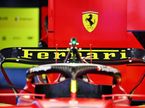 Машина Ferrari в боксах автодрома в Монце, фото XPB