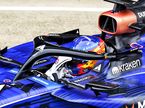 Карлос Сайнс с кокпите Williams FW47, фото пресс-службы команды