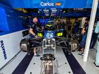 Гараж Карлоса Сайнса в расположении Williams, фото из социальных сетей
