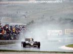 Айртон Сенна за рулём Lotus Type 97T на трассе Гран При Португалии, фото Classic Team Lotus