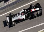 Кевин Магнуссен за рулём Haas VF-20 на трассе в Барселоне