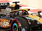Оскар Пиастри за рулём машины McLaren на тестах в Абу-Даби