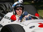 Джон Сёртиз за рулём Honda RA300 на фестивале в Гудвуде, фото XPB