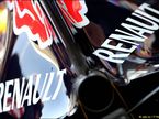 Логотип Renault на машине Red Bull Racing