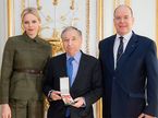 Жан Тодт на церемонии награждения в княжеском дворце Альбера II