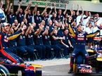Групповая фотография Scuderia Toro Rosso