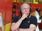 Фредерик Вассёр в боксах команды Ferrari в Ле-Мане, фото XPB