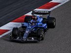 Алекс Элбон за рулём Williams FW47, фото пресс-службы команды