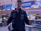 Джеймс Ваулз, стоп-кадр из видео Williams