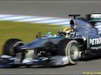 Льюис Хэмилтон за рулем Mercedes