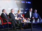 MSBF: выступает Алекс Вурц; третья справа - Екатерина Бельцевич