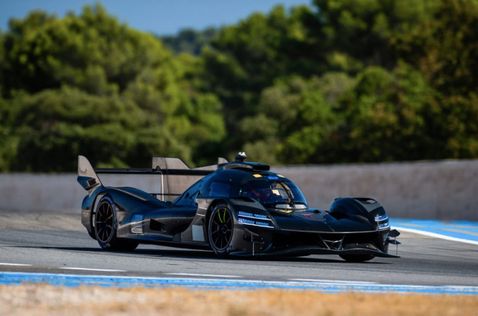Гиперкар GMR-001 во время первичной обкатки, фото Genesis Magma Racing