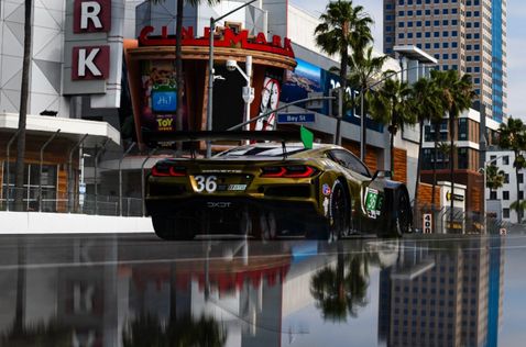 Машина Роберта Уиккенса на трассе в Лонг-Бич, фото пресс-службы команды DXDT Racing